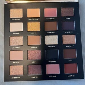 Iconic Eyeshadow Palette